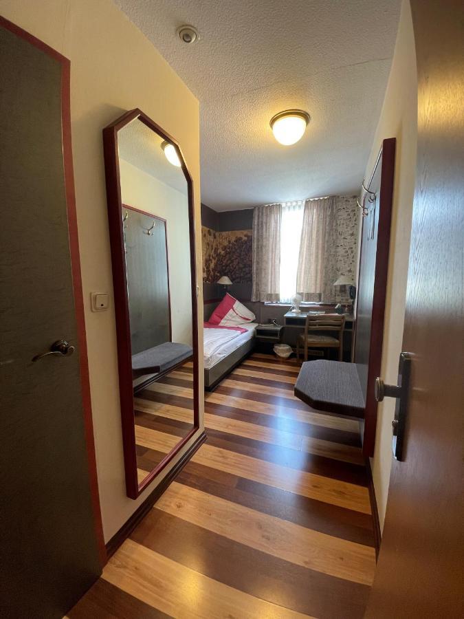 Bebra'S Hessischer Hof Extérieur photo
